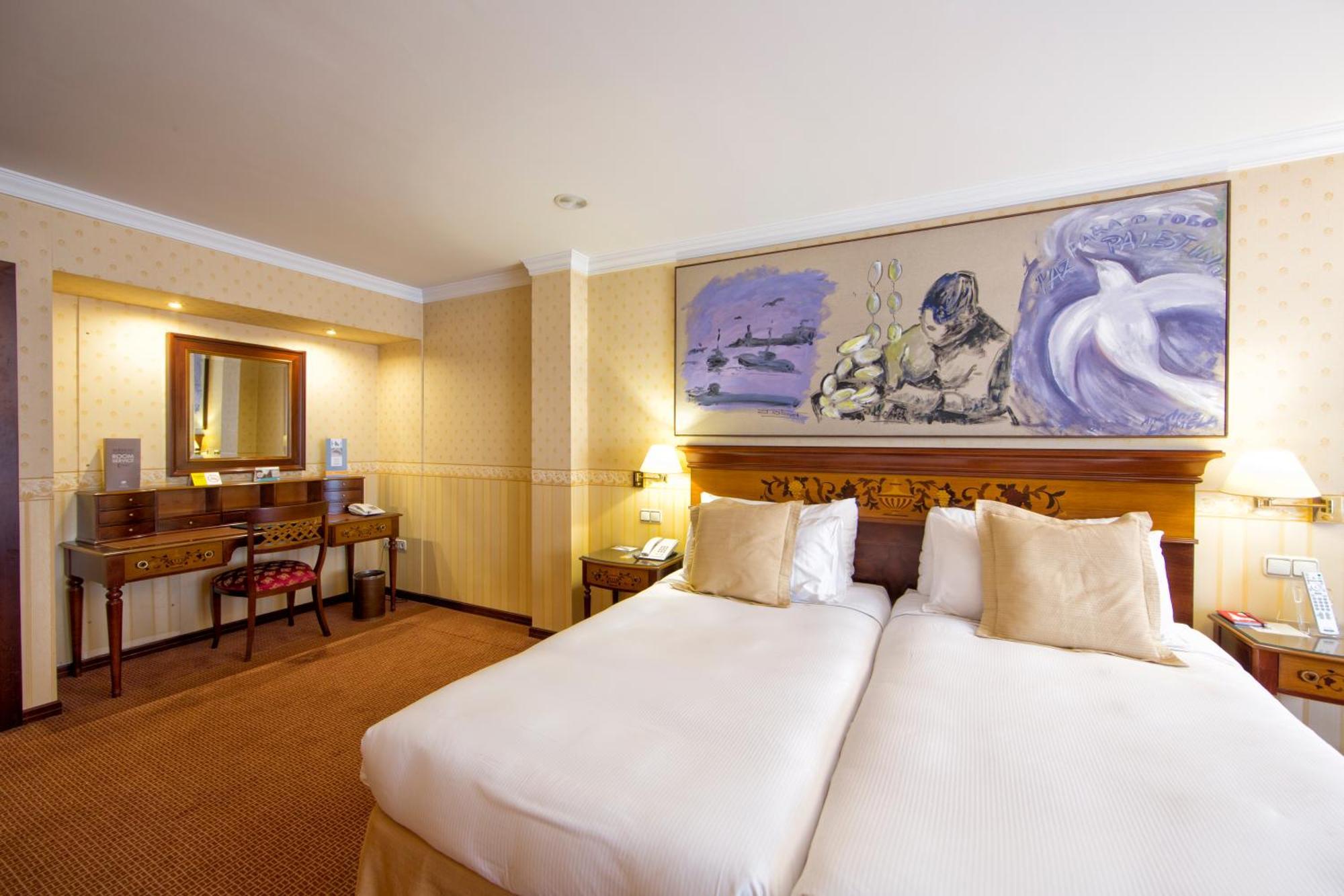 Hotel Eurostars Araguaney Santiago de Compostela Pokój zdjęcie A room at the hotel