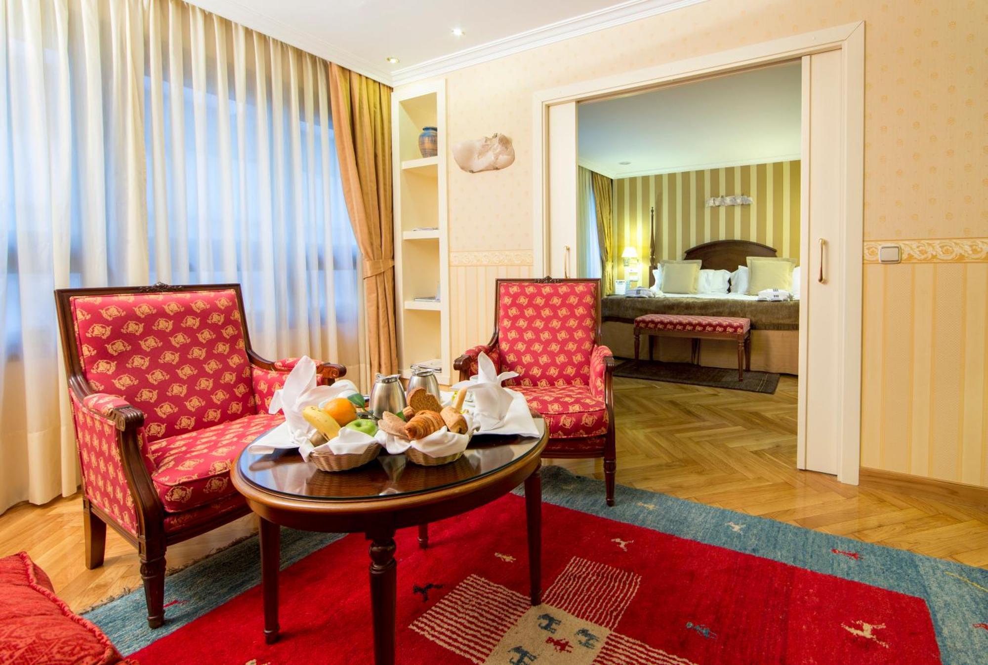 Hotel Eurostars Araguaney Santiago de Compostela Pokój zdjęcie A suite at the Hotel de France